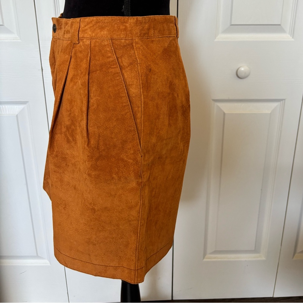 Vintage The Limited High Waisted Pleated Suede Leather Mom Shorts Size 12 - Picture 3 of 7